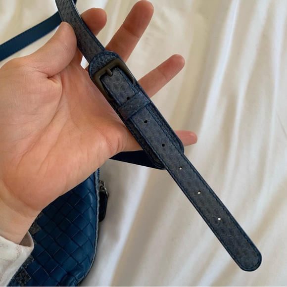 BOTTEGA VENETA Blue Leather Python Trimmed Intrecciato Crossbody Bag - Picture 10 of 14